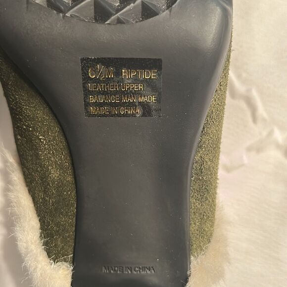 Aerosoles  Green Slip on Leather/Suede Mule Shoes (Size 6.5M) - Picture 6 of 11